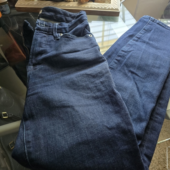 Good American Indigo High-Rise Skinny Jeans - Picture 7 of 10